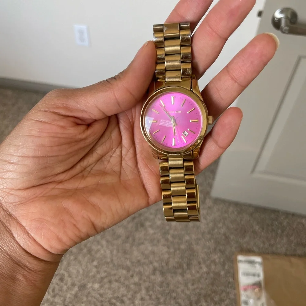 Set‎ of 4 watches